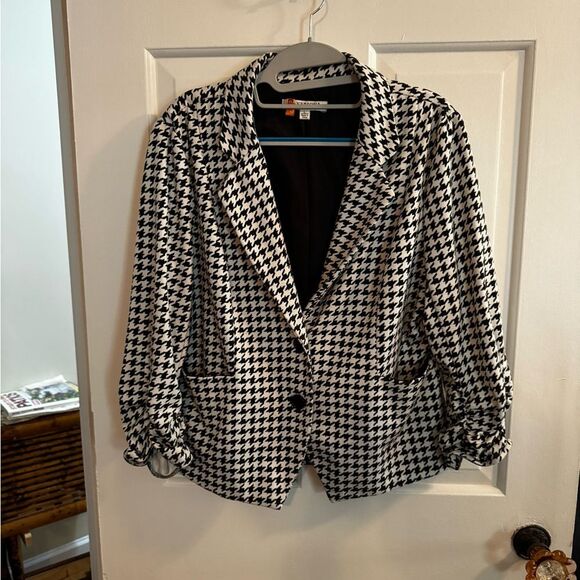 Versona Black and White Houndstooth Blazer size Large - Picture 3 of 13